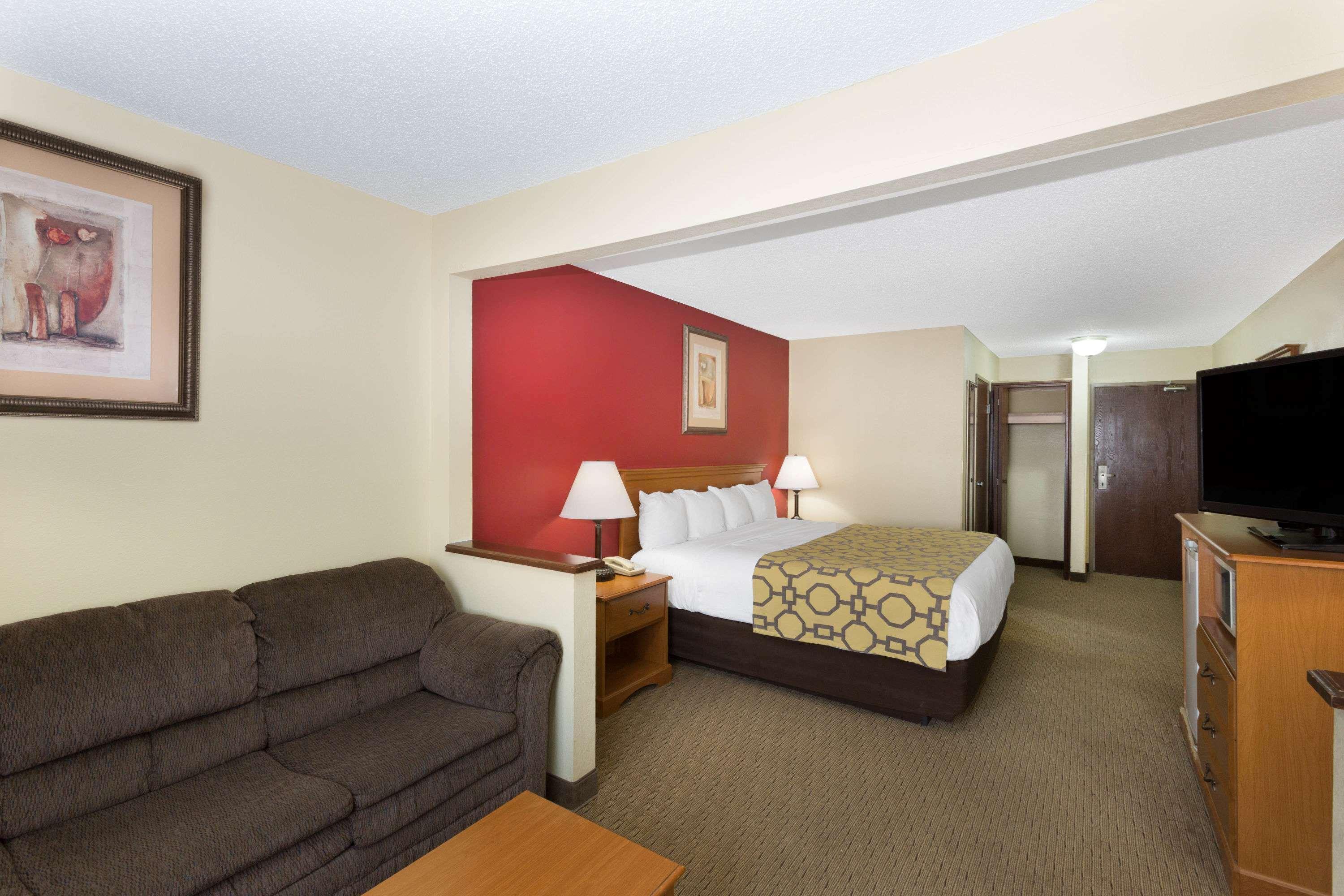 Baymont By Wyndham Fort Dodge Exterior foto
