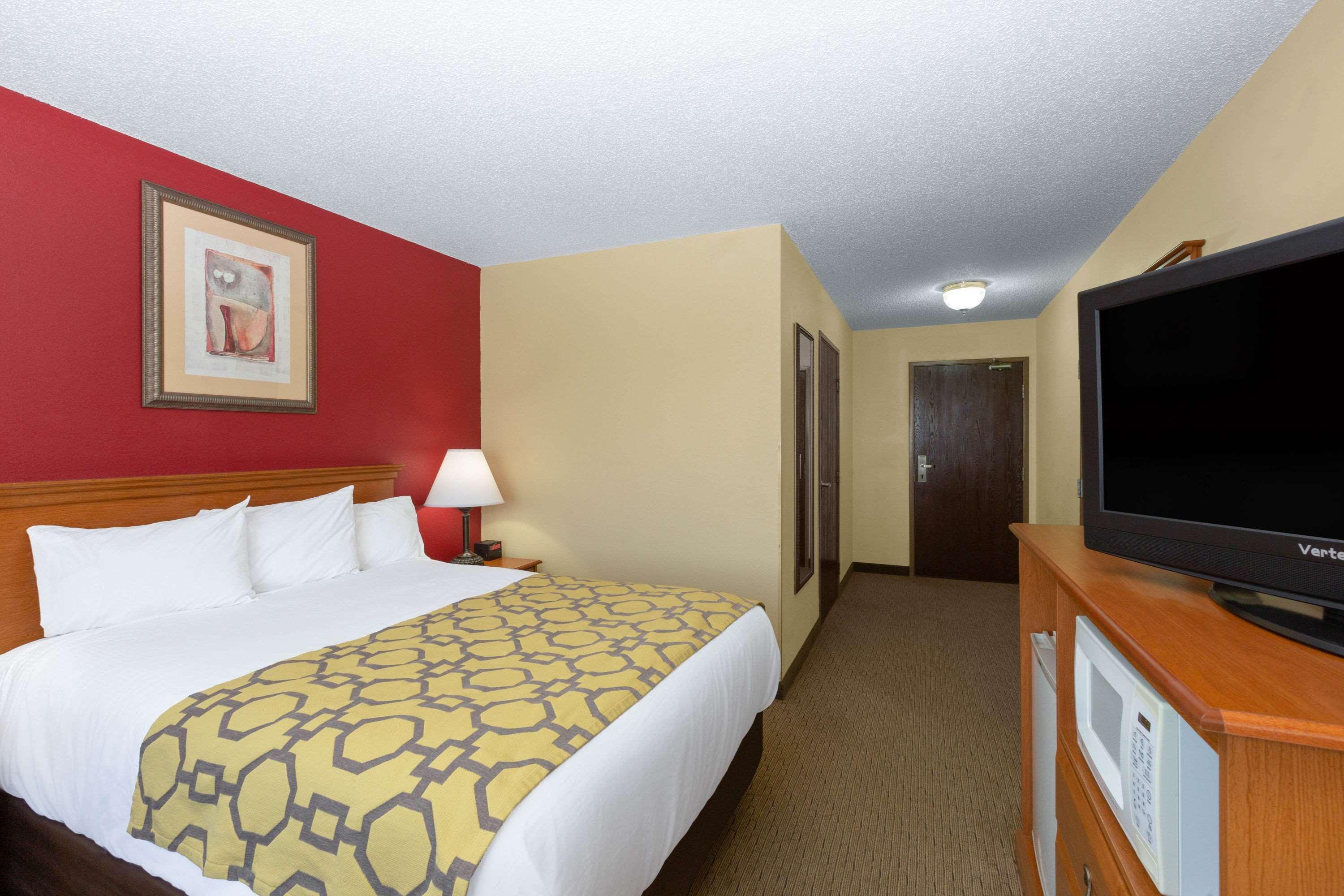 Baymont By Wyndham Fort Dodge Exterior foto